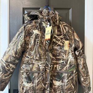 Magellan Outdoors Kids Camo Jacket in Brown and Green